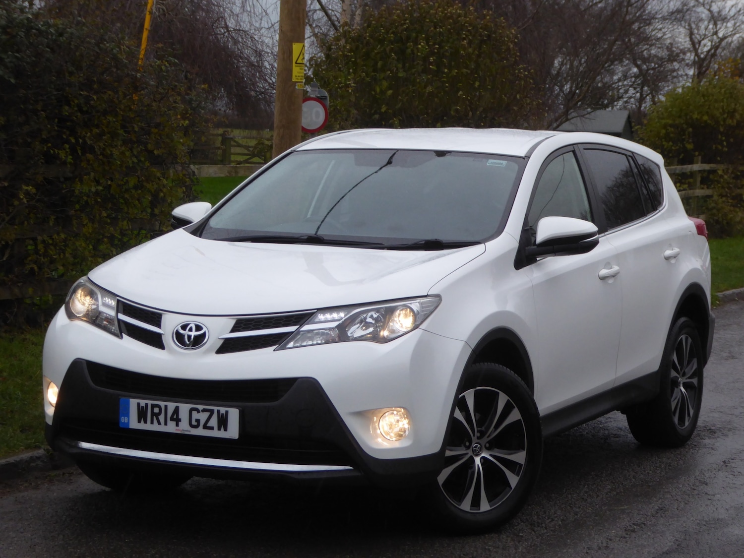 Used Toyota RAV4 2014 for sale - 76834696: Photo 4
