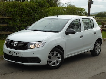 Used Dacia Sandero 2018 for sale - 78197144: Photo