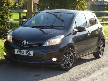 Used Toyota Yaris 2013 for sale - 76578099: Photo