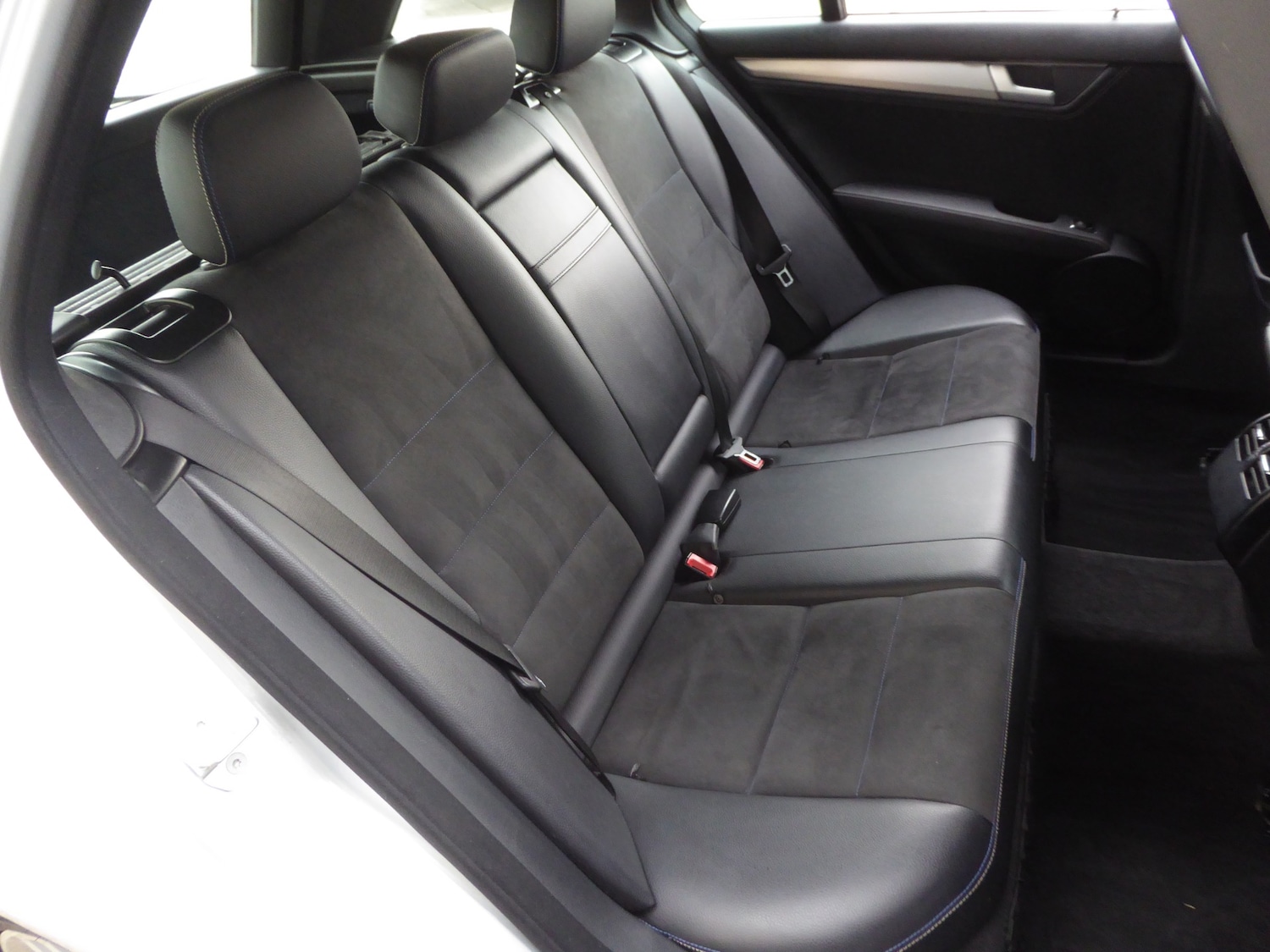 Used Mercedes-Benz C Class 2014 for sale - 77368009: Photo 11