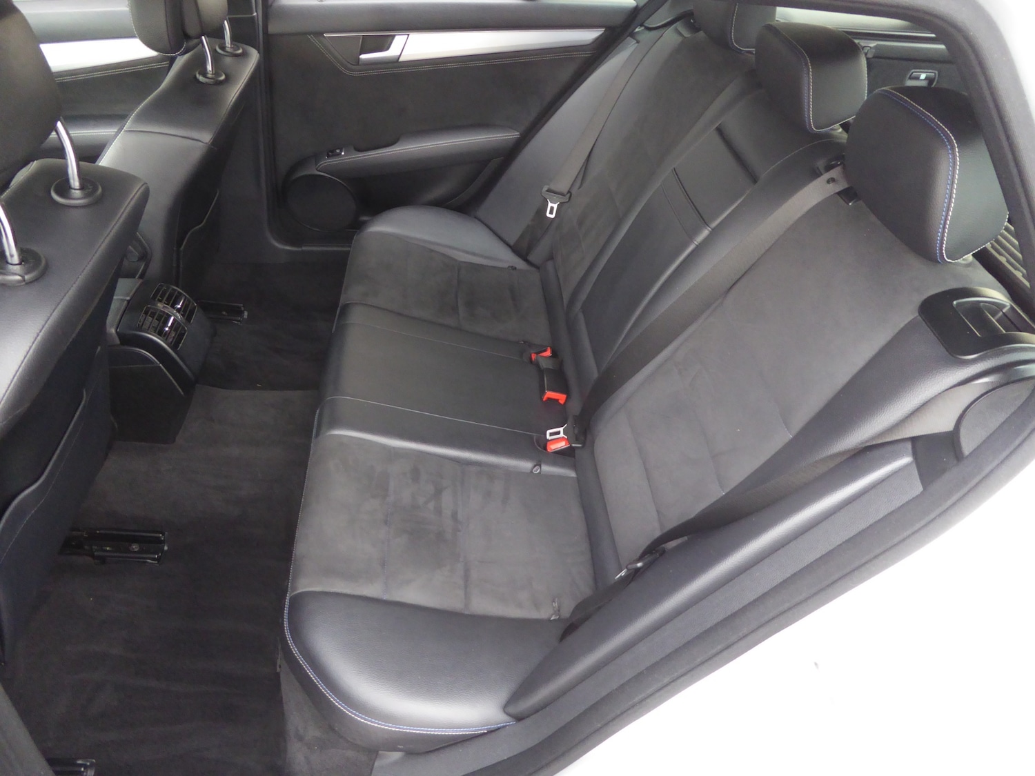 Used Mercedes-Benz C Class 2014 for sale - 77368009: Photo 16