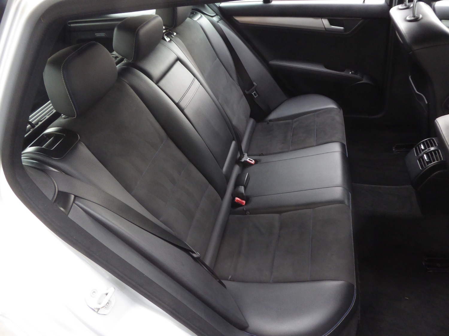 Used Mercedes-Benz C Class 2014 for sale - 77368009: Photo 17