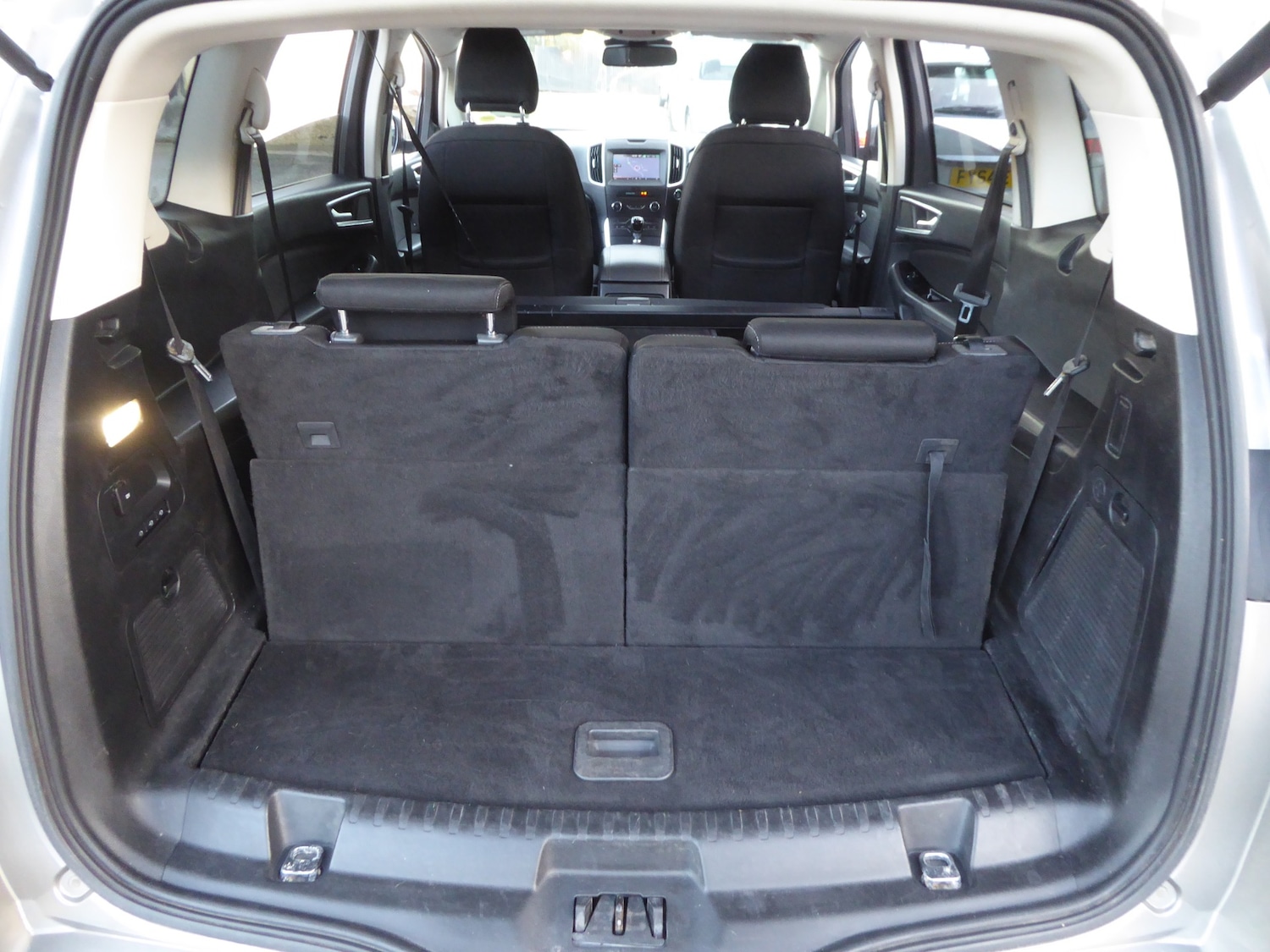 Used Ford S-Max 2015 for sale - 76908208: Photo 19