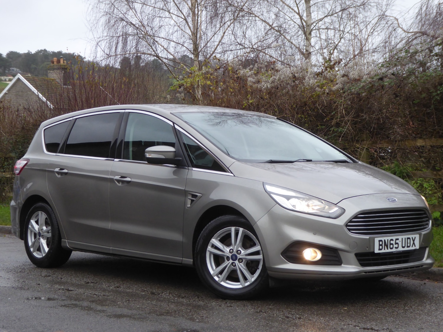 Used Ford S-Max 2015 for sale - 76908208: Photo 2