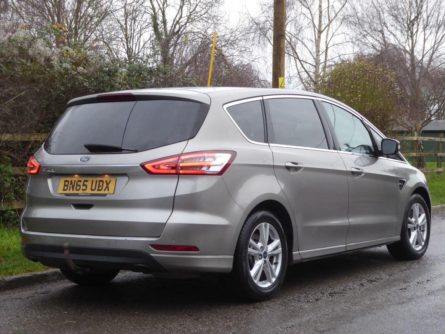 Used Ford S-Max 2015 for sale - 76908208: Photo 3