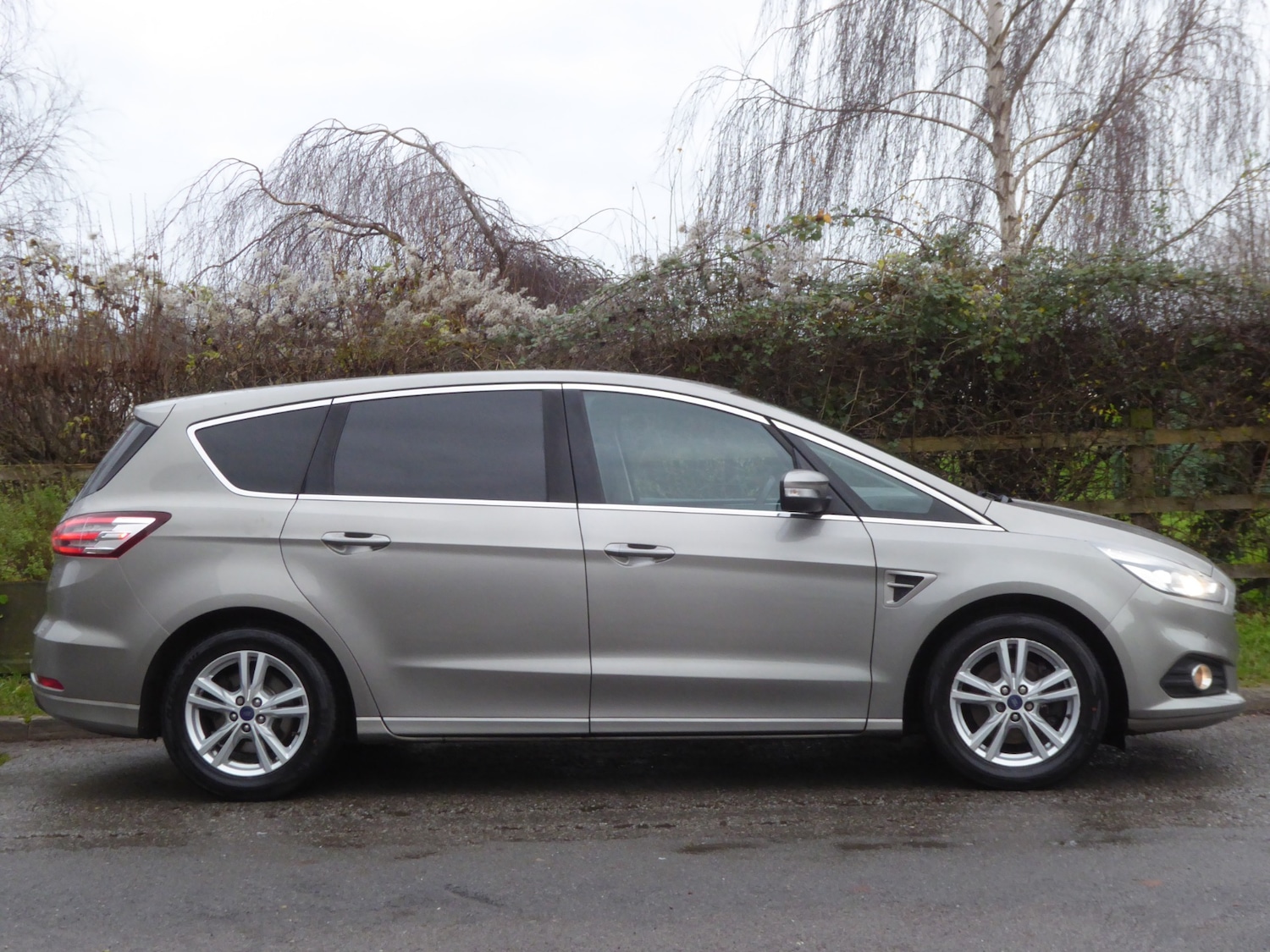 Used Ford S-Max 2015 for sale - 76908208: Photo 5