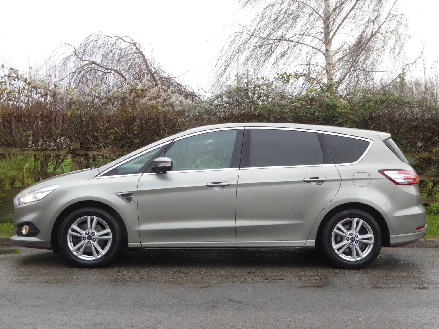 Used Ford S-Max 2015 for sale - 76908208: Photo 6