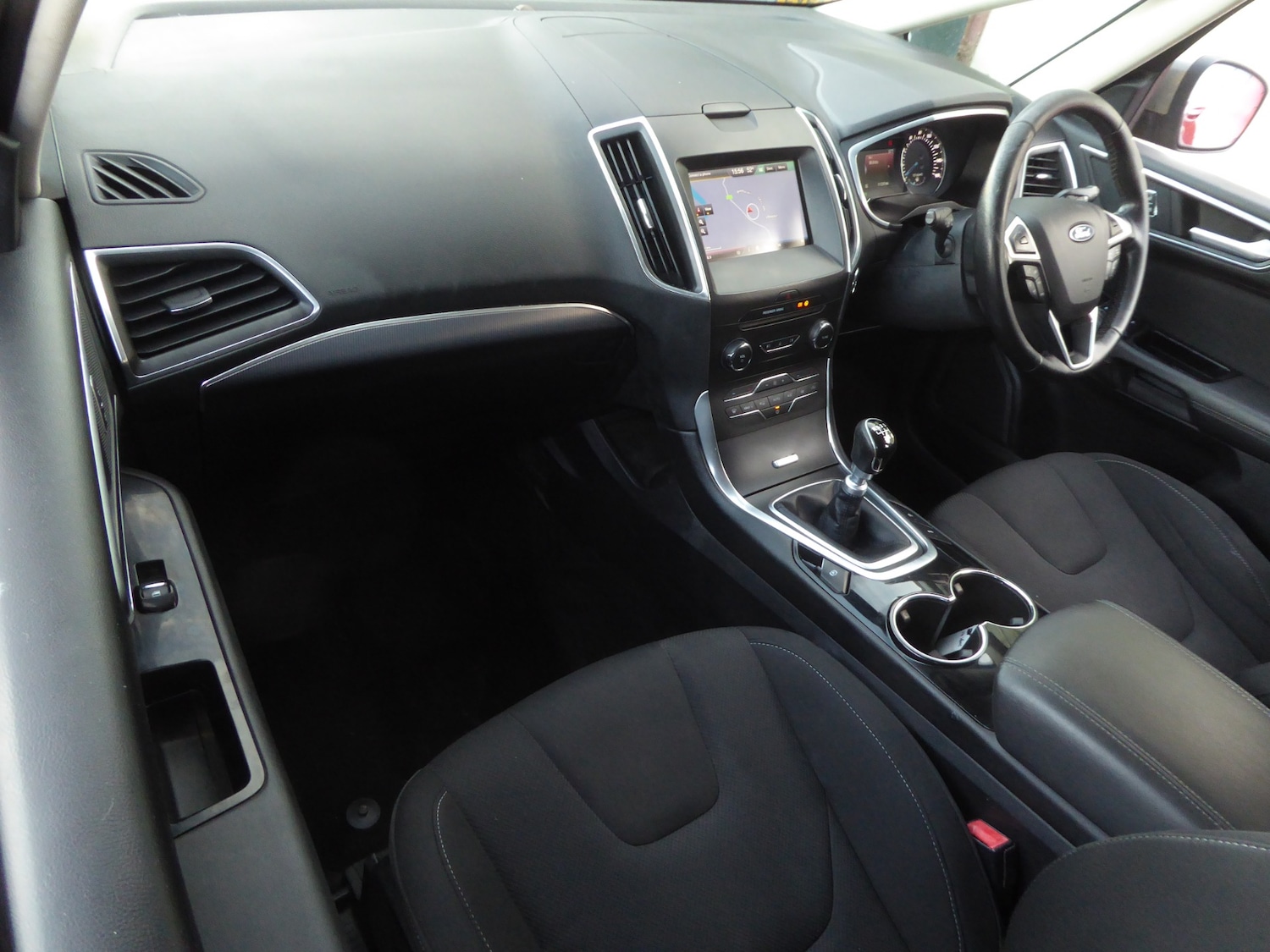 Used Ford S-Max 2015 for sale - 76908208: Photo 9