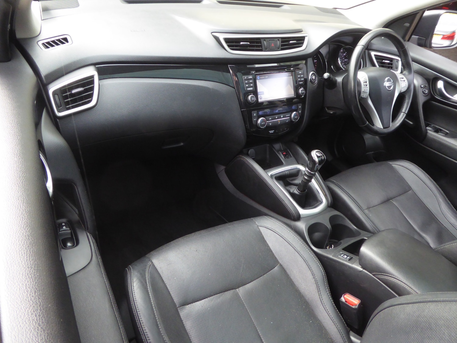 Used Nissan Qashqai 2016 for sale - 76126523: Photo 16