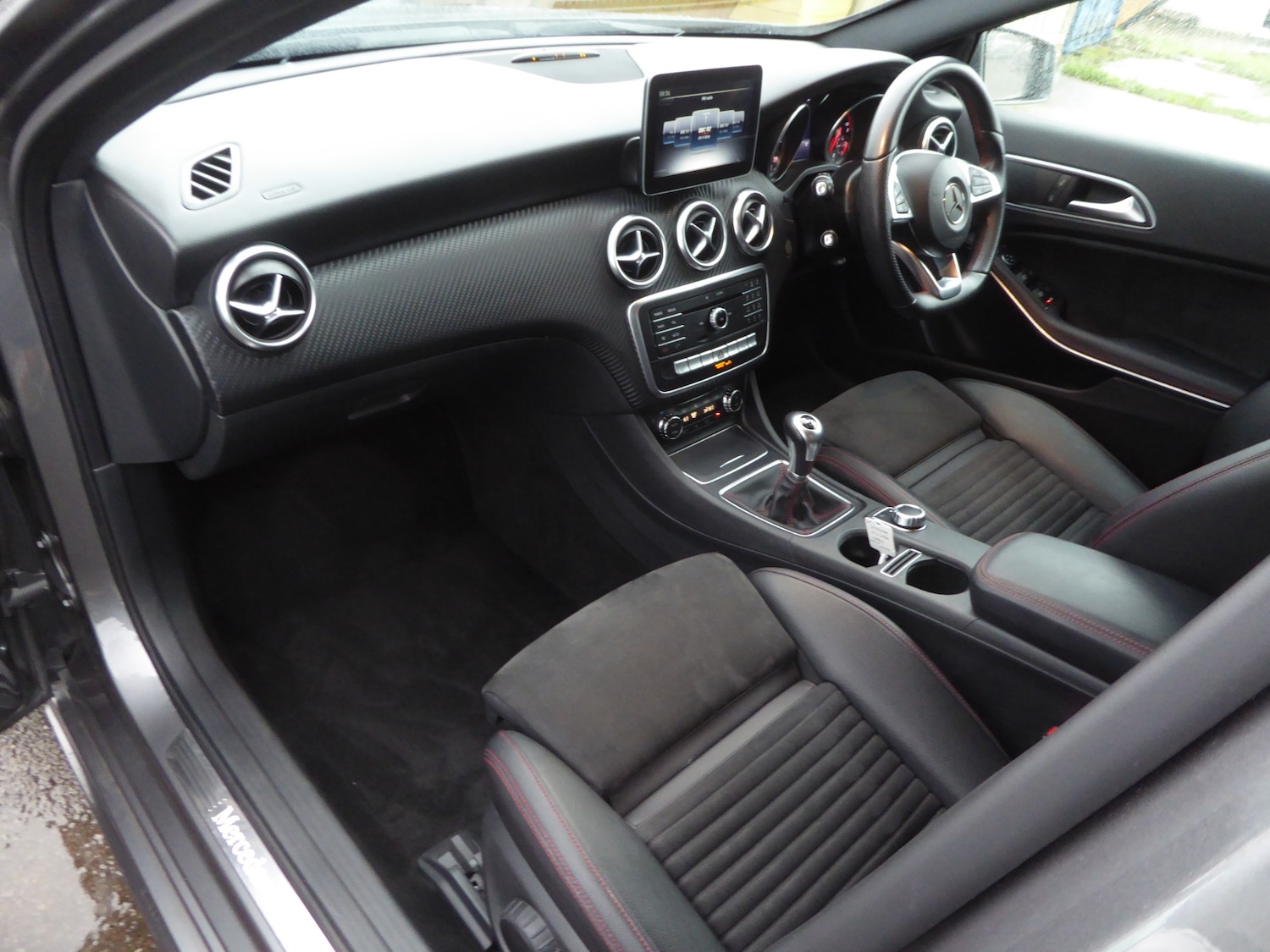 Used Mercedes-Benz A-Class 2017 for sale - 76830451: Photo 9