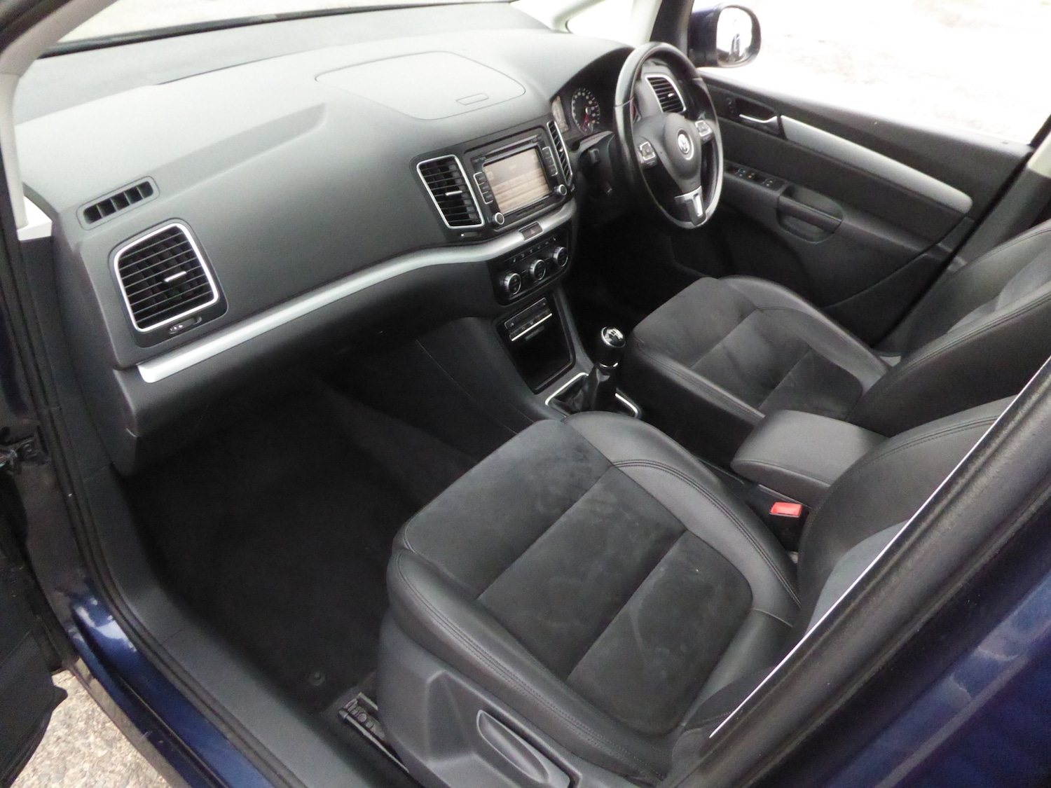 Used Volkswagen Sharan 2012 for sale - 76343980: Photo 15