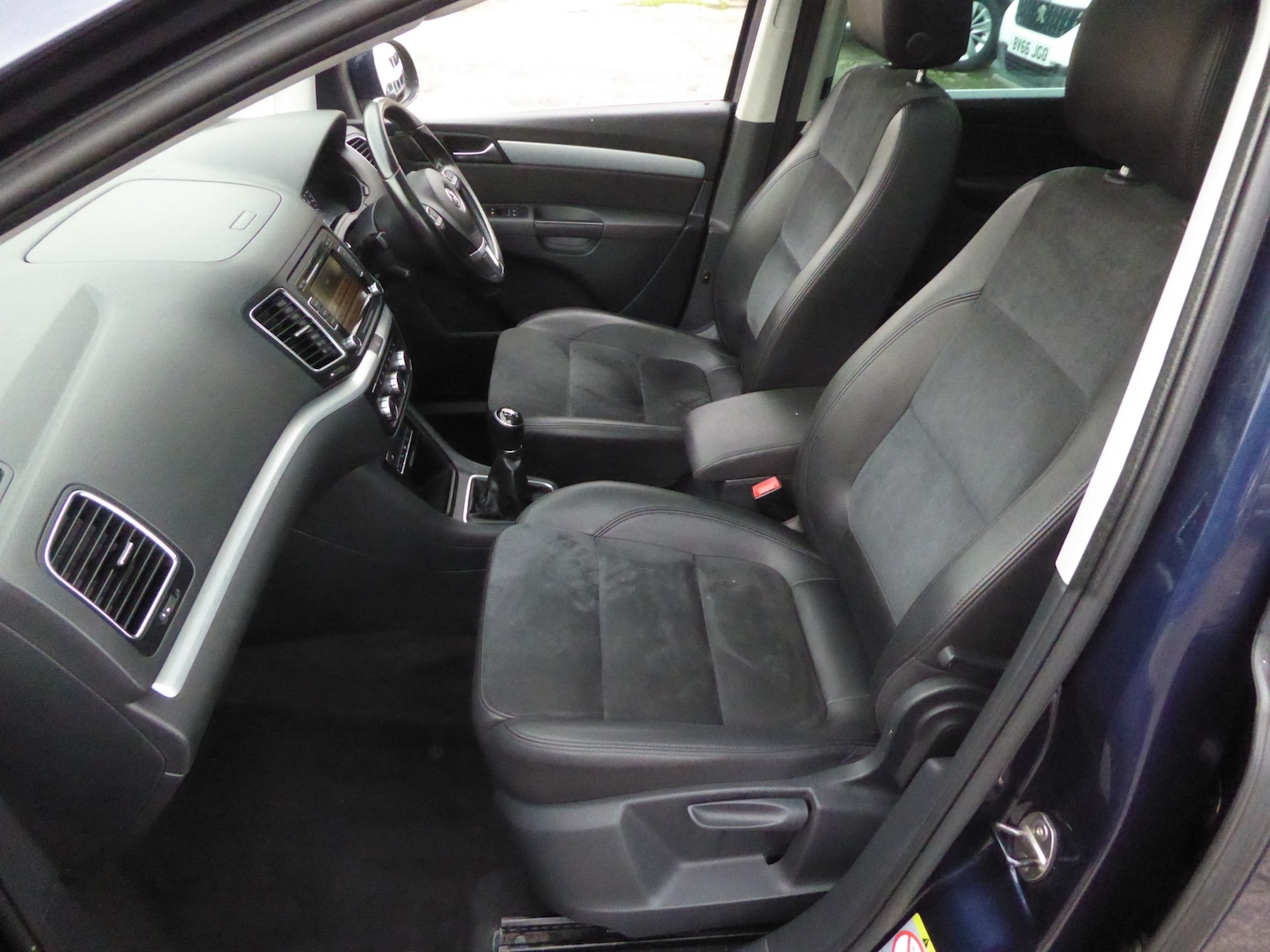 Used Volkswagen Sharan 2012 for sale - 76343980: Photo 16