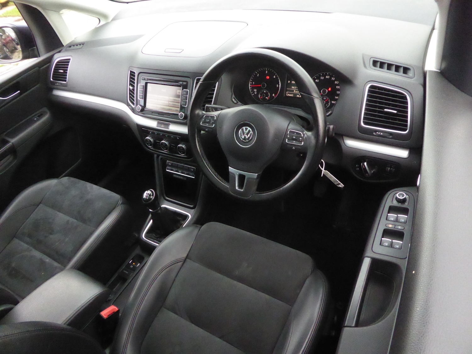 Used Volkswagen Sharan 2012 for sale - 76343980: Photo 7