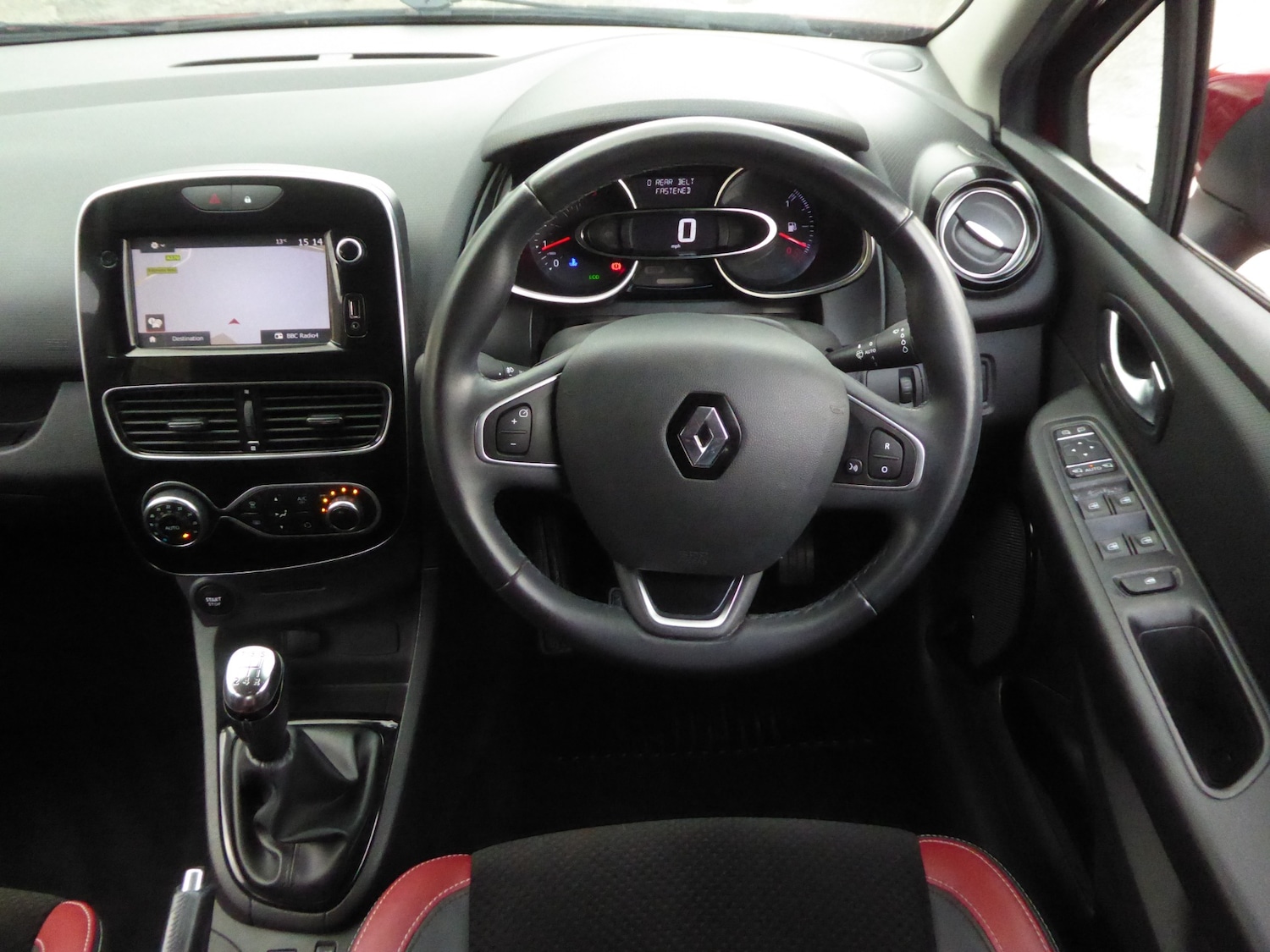 Used Renault Clio 2017 for sale - 76429392: Photo 10