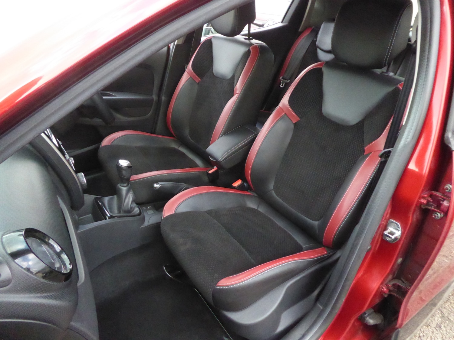 Used Renault Clio 2017 for sale - 76429392: Photo 22