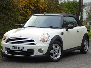 Used MINI Convertible 2011 for sale - 76477035: Photo