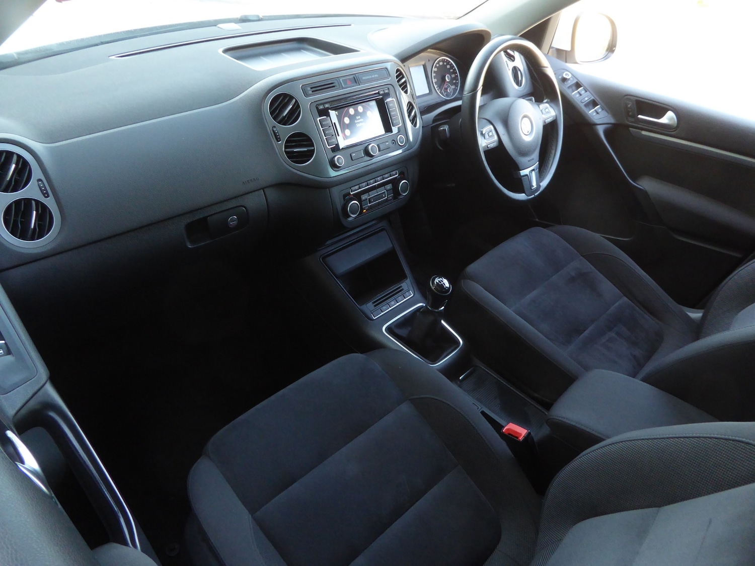 Used Volkswagen Tiguan 2015 for sale - 77732917: Photo 10