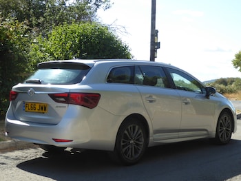 Used Toyota Avensis 2016 for sale - 79459744: Photo