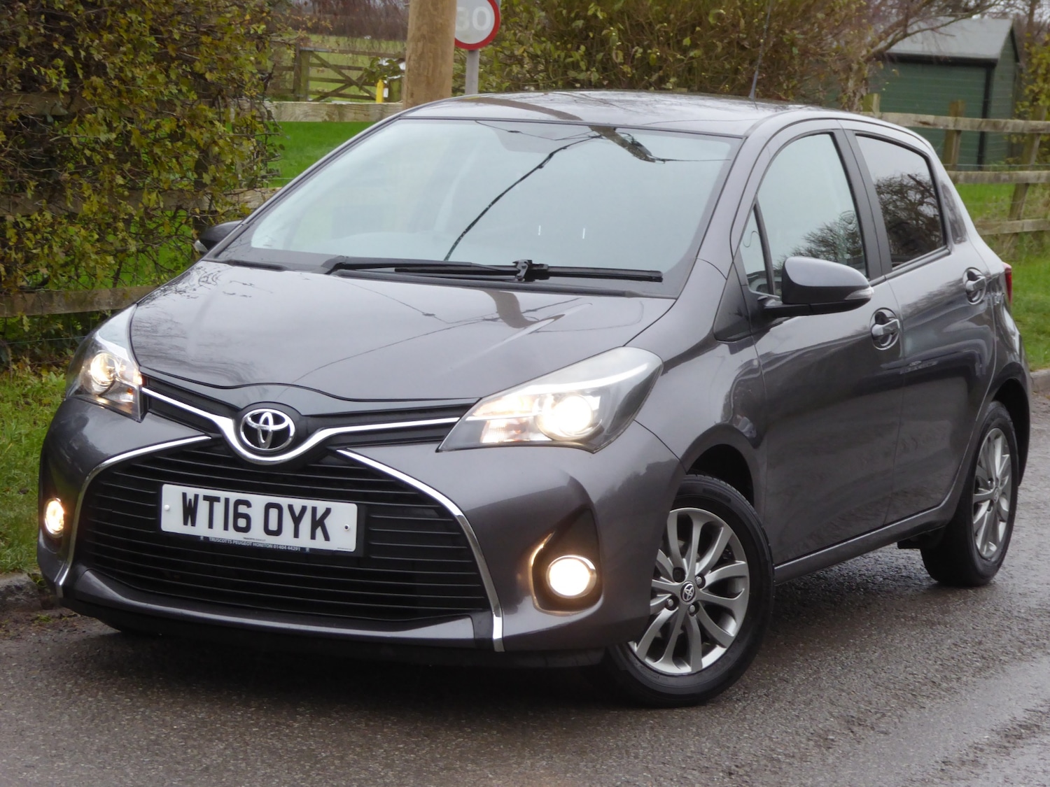 Used Toyota Yaris 2016 for sale - 76766934: Photo 31
