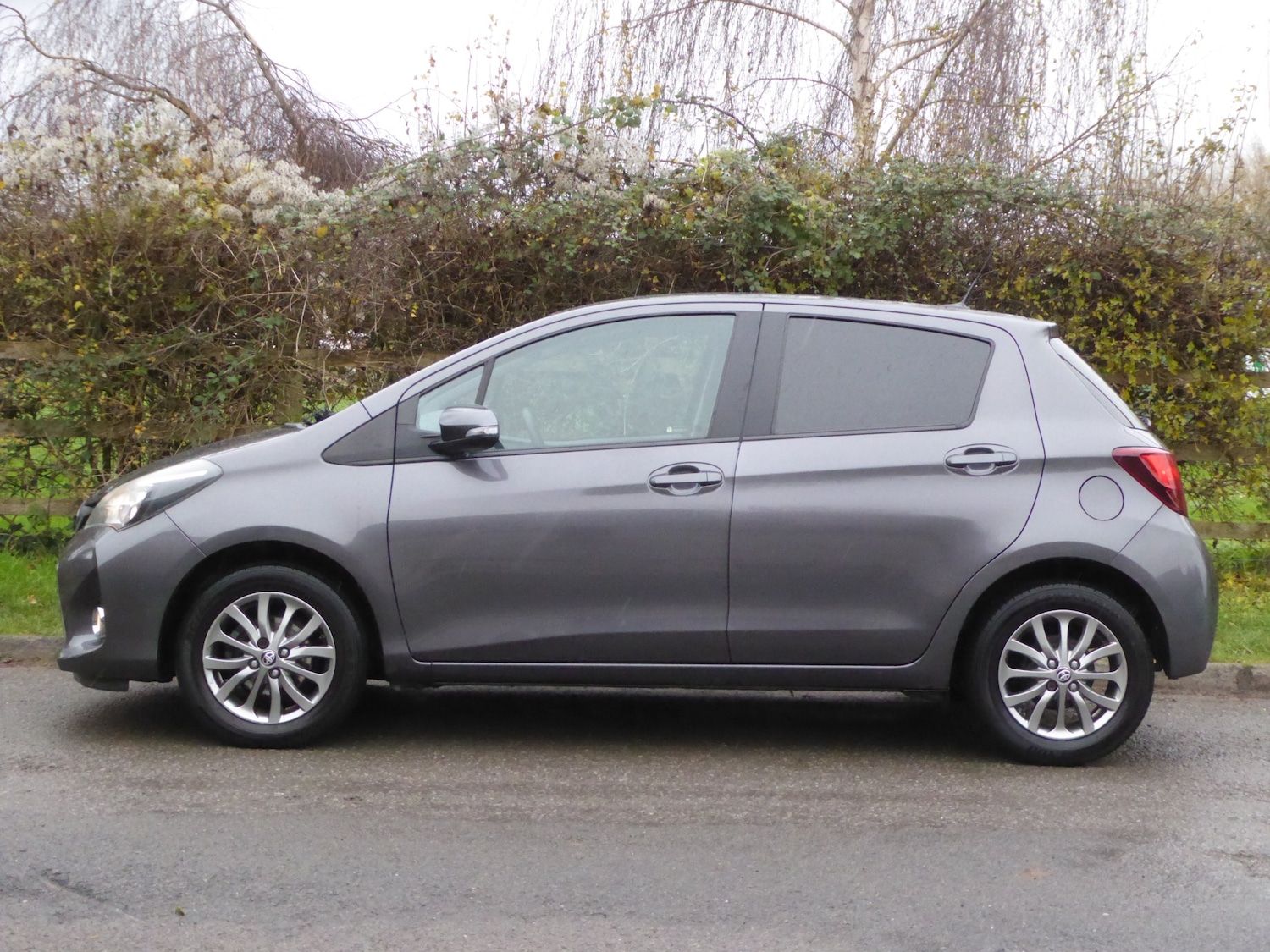 Used Toyota Yaris 2016 for sale - 76766934: Photo 6