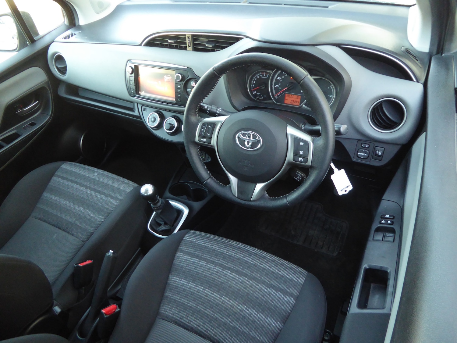 Used Toyota Yaris 2016 for sale - 76766934: Photo 7