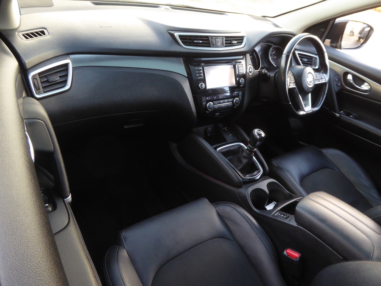 Used Nissan Qashqai 2018 for sale - 77211138: Photo 25