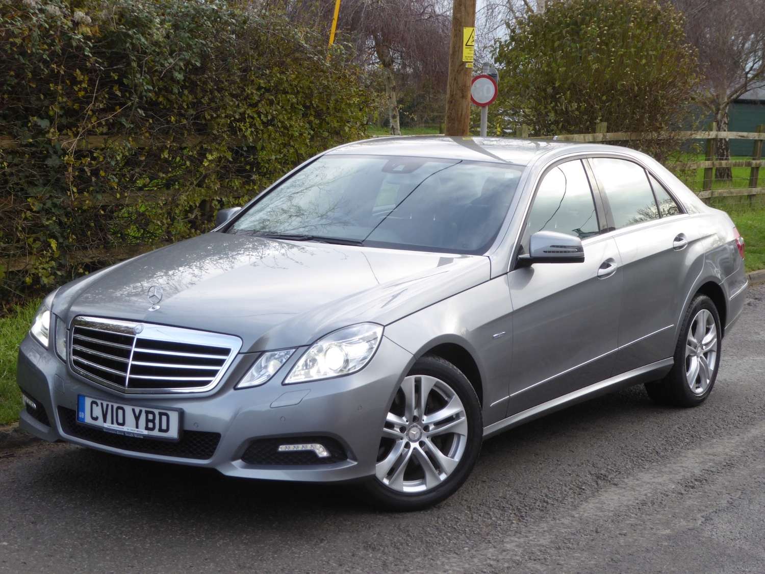 Used Mercedes-Benz E Class 2010 for sale - 76766547: Photo 18