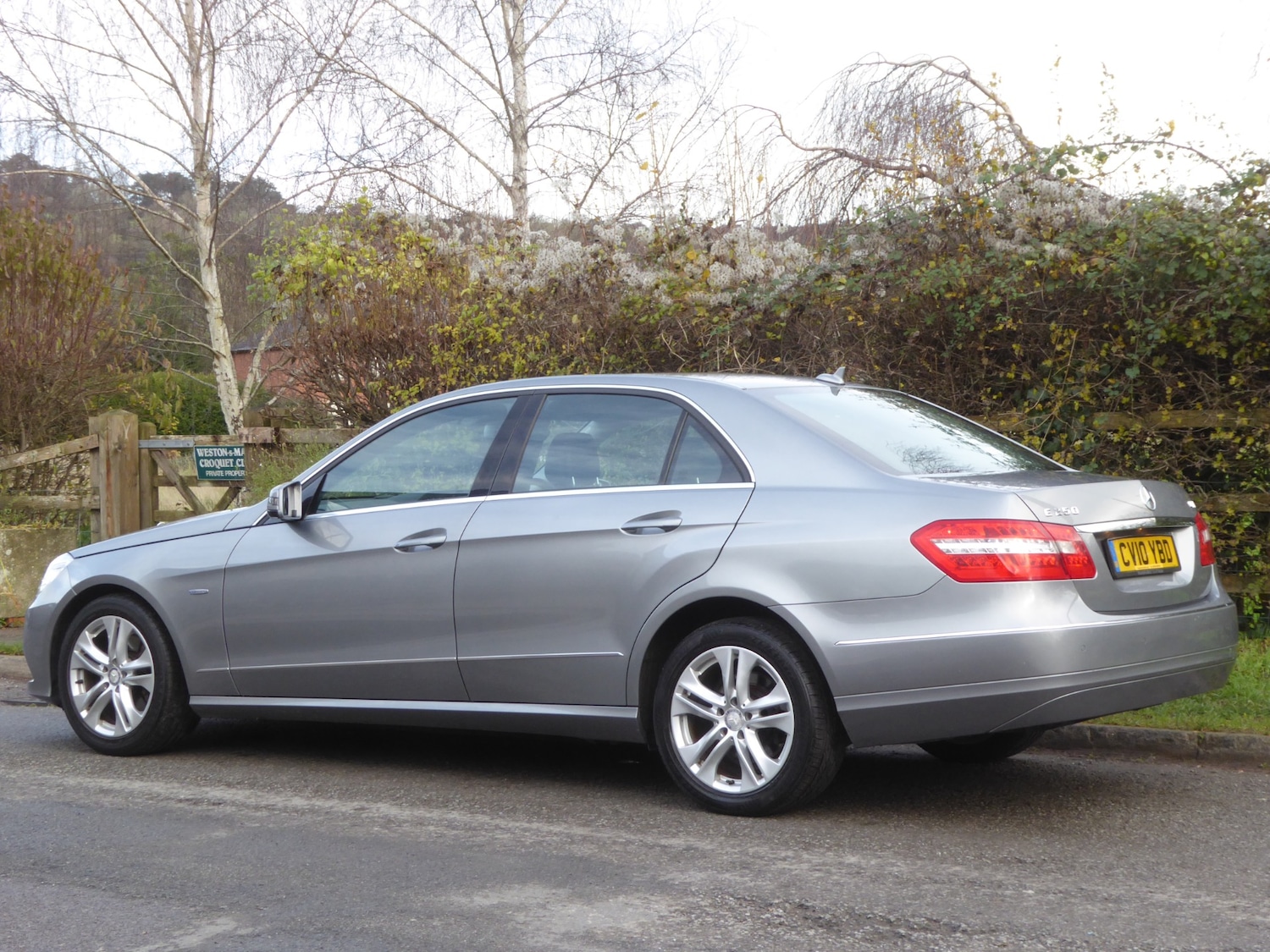 Used Mercedes-Benz E Class 2010 for sale - 76766547: Photo 24