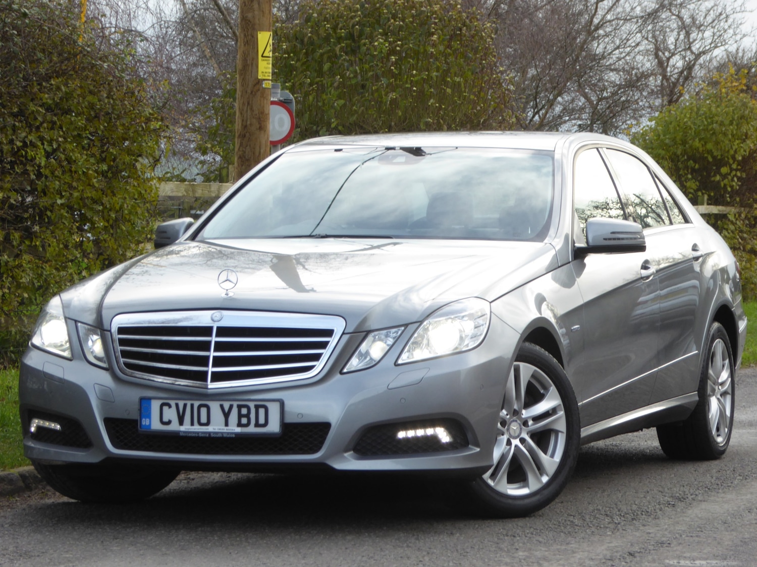 Used Mercedes-Benz E Class 2010 for sale - 76766547: Photo 3