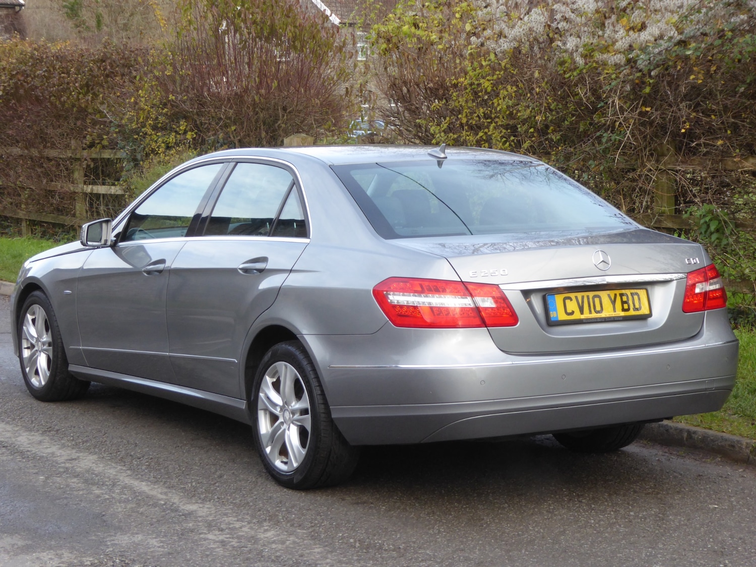Used Mercedes-Benz E Class 2010 for sale - 76766547: Photo 8