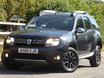 Used Dacia Duster 2016 for sale - 79459835: Photo