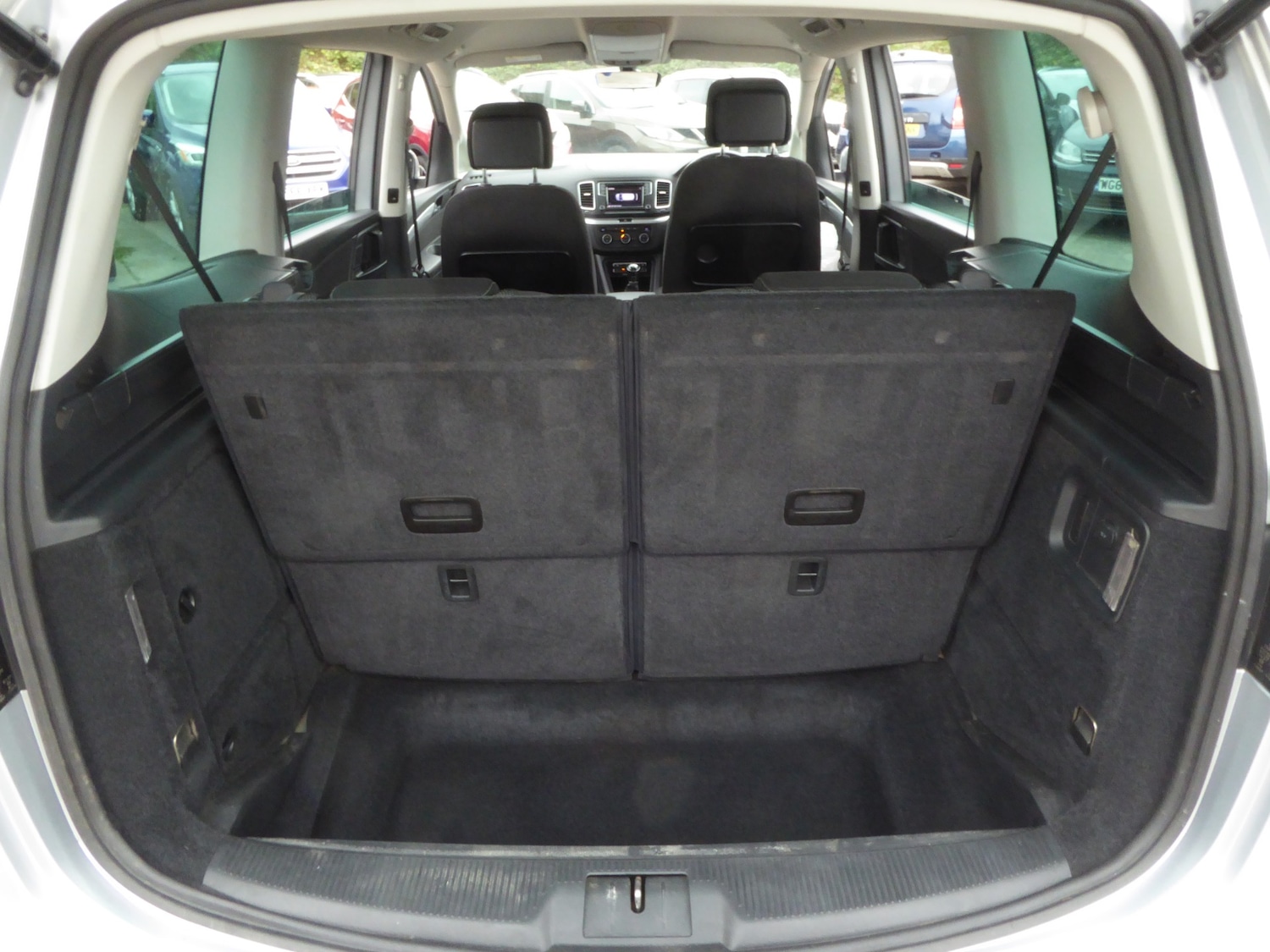 Used Volkswagen Sharan 2017 for sale - 76301998: Photo 25