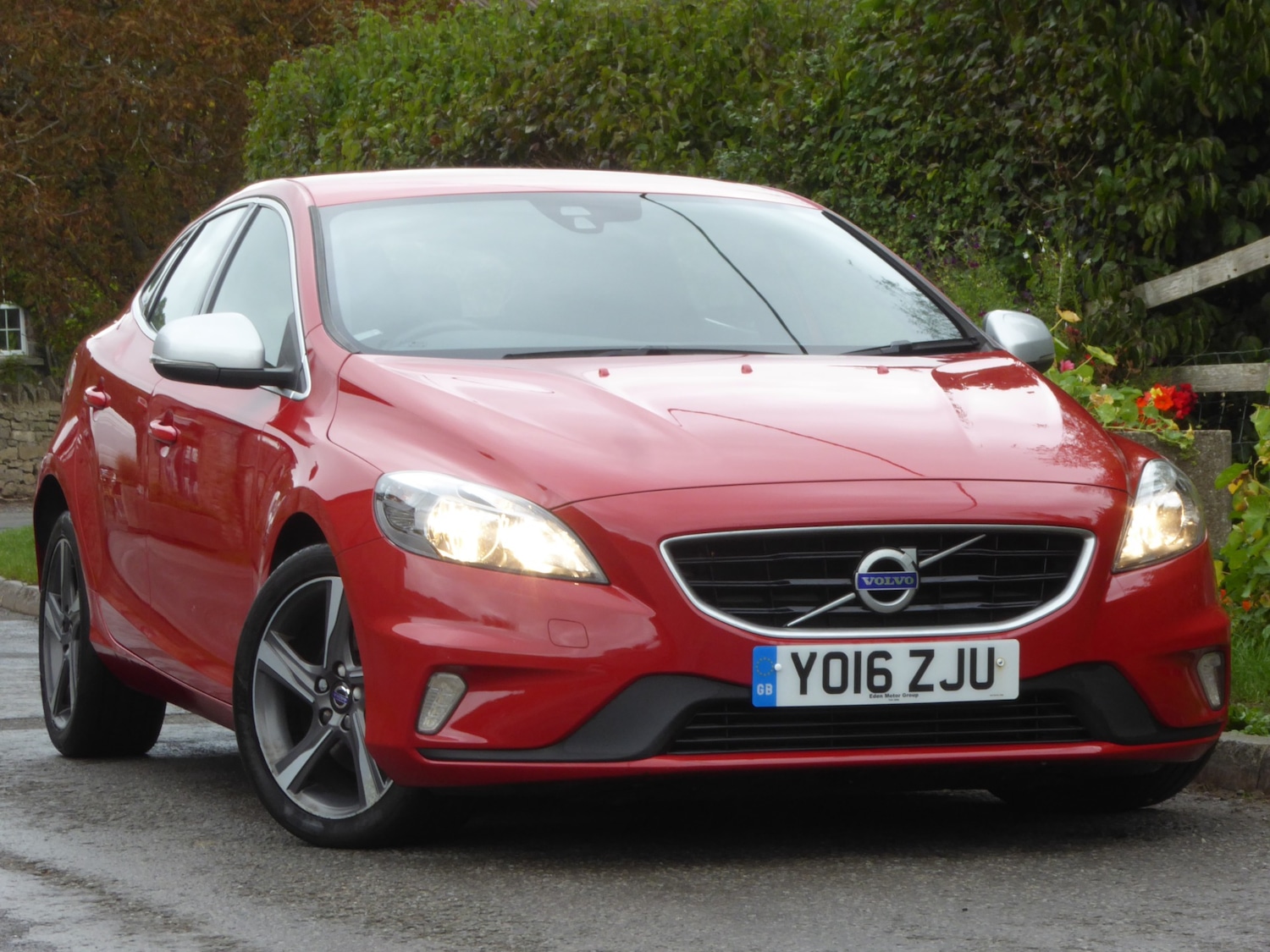 Used Volvo V40 2016 for sale - 75995835: Photo 1