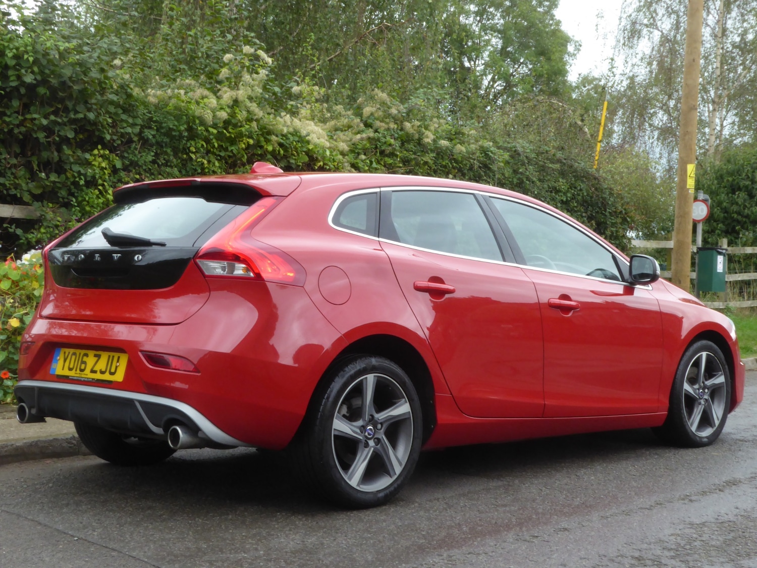 Used Volvo V40 2016 for sale - 75995835: Photo 3