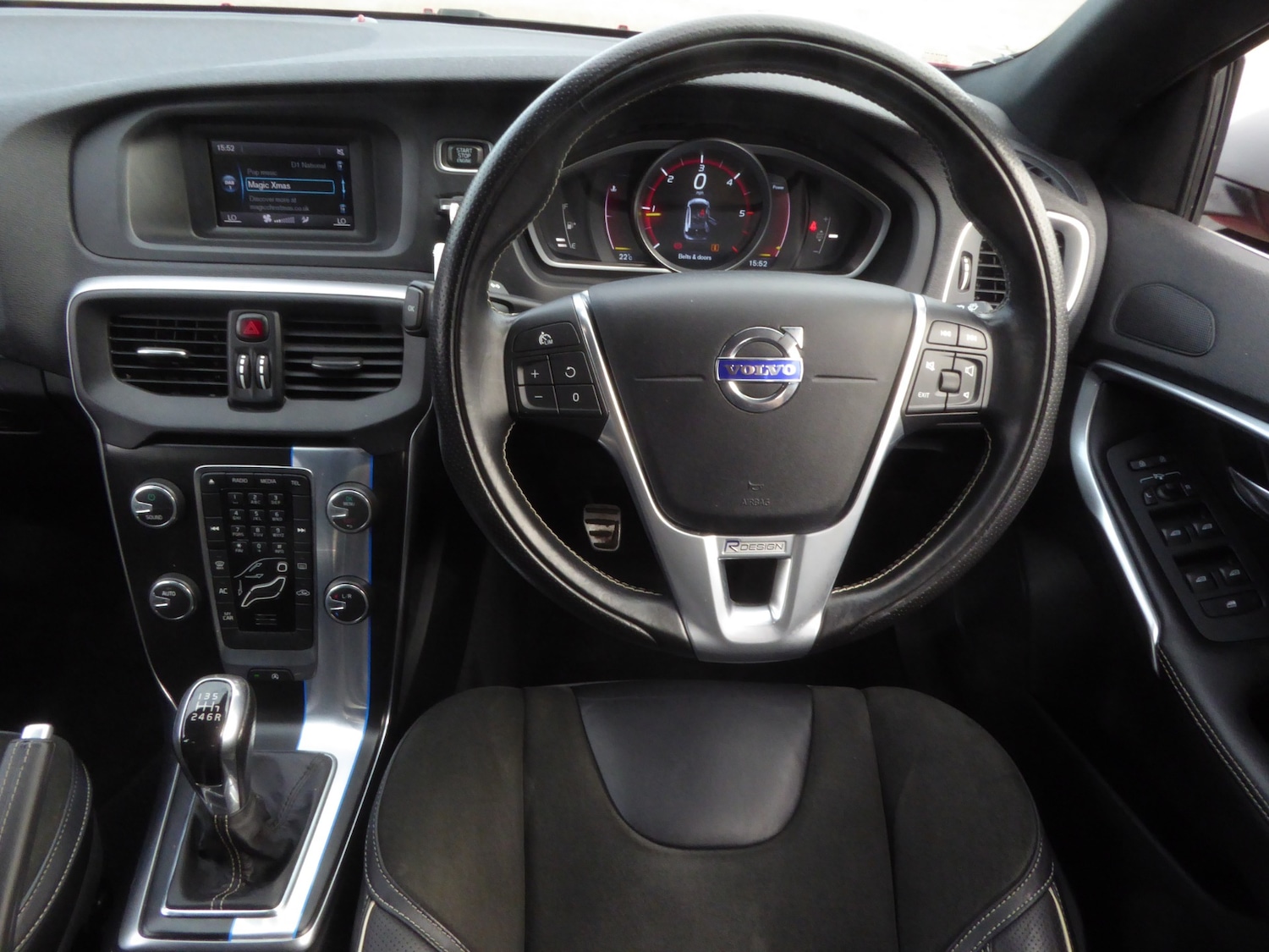 Used Volvo V40 2016 for sale - 75995835: Photo 8