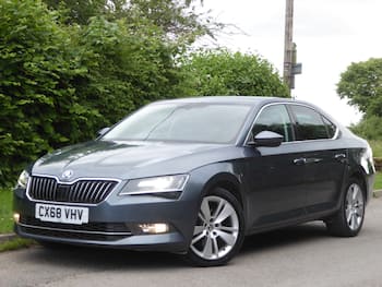 Used Skoda Superb 2018 for sale - 79693031: Photo