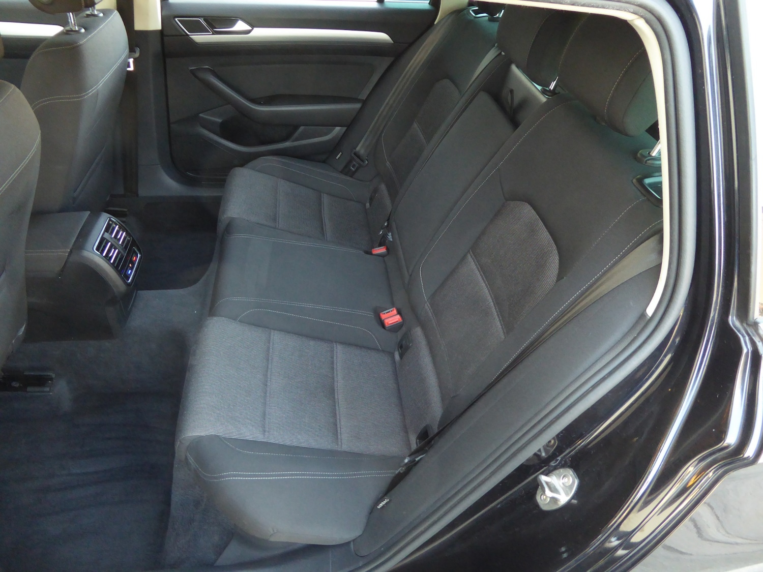 Used Volkswagen Passat 2016 for sale - 76541754: Photo 18