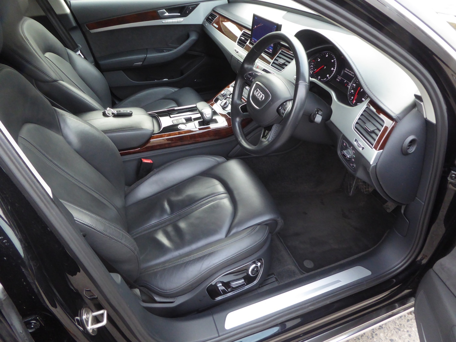 Used Audi A8 2013 for sale - 77733378: Photo 22