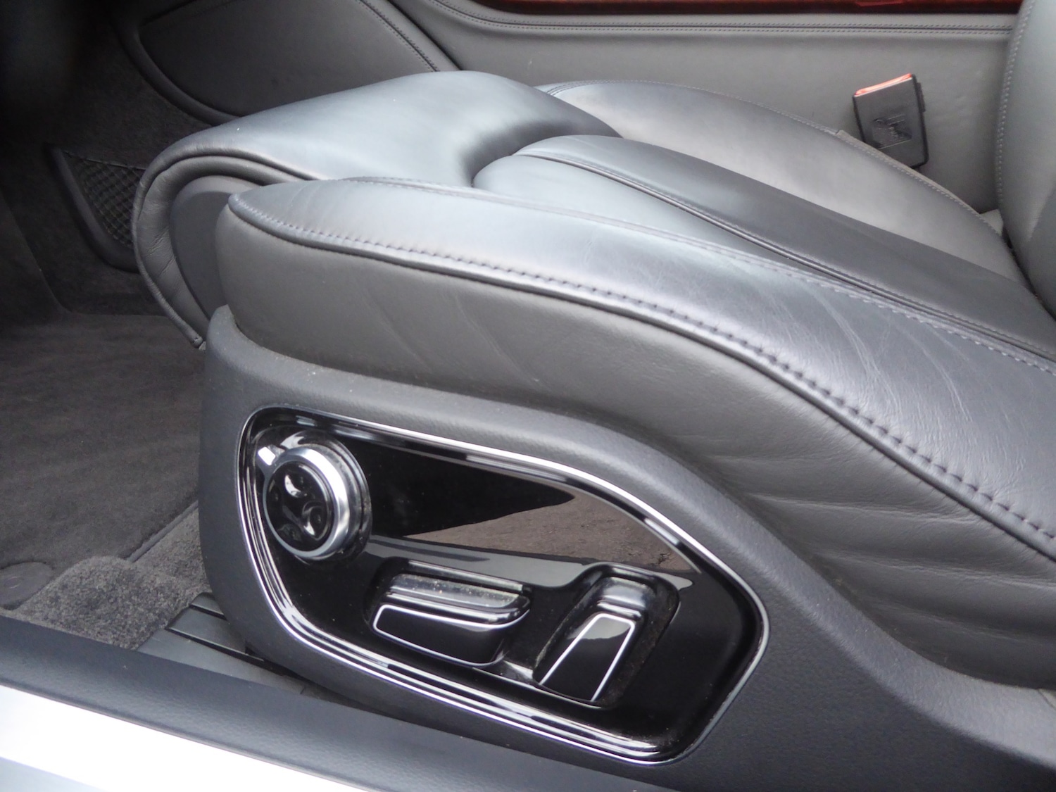 Used Audi A8 2013 for sale - 77733378: Photo 25