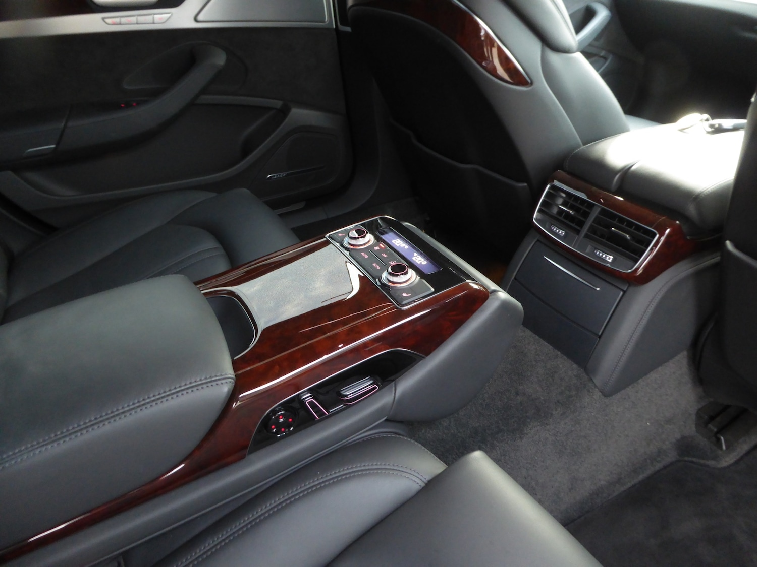 Used Audi A8 2013 for sale - 77733378: Photo 26