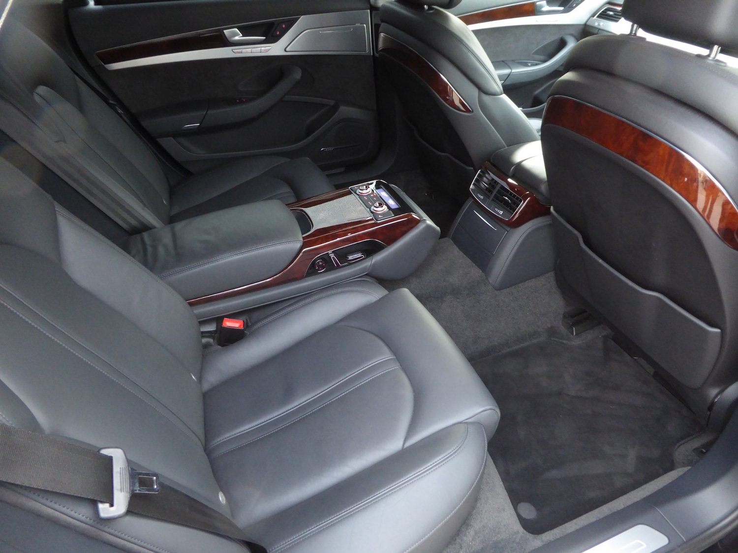 Used Audi A8 2013 for sale - 77733378: Photo 8