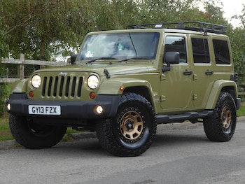 2013 (13) - 3.6 V6 Sahara 4-Door