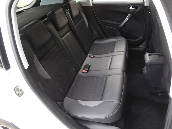Used Peugeot 2008 2016 for sale - 76079920: Photo 26