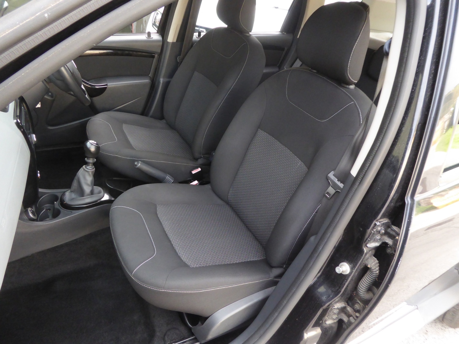 Used Dacia Duster 2013 for sale - 75666864: Photo 28