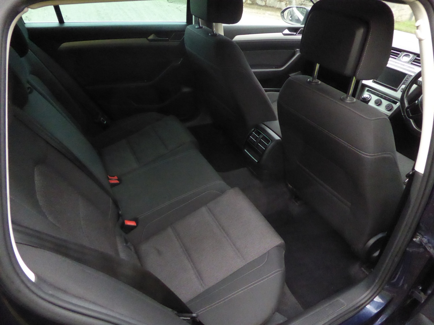 Used Volkswagen Passat 2015 for sale - 76626013: Photo 11