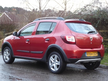 Used Dacia Sandero Stepway 2014 for sale - 77450548: Photo