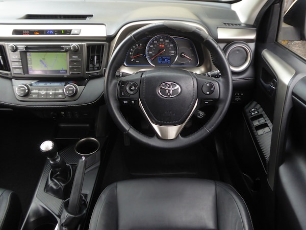 Used Toyota RAV4 2014 for sale - 76184184: Photo 10
