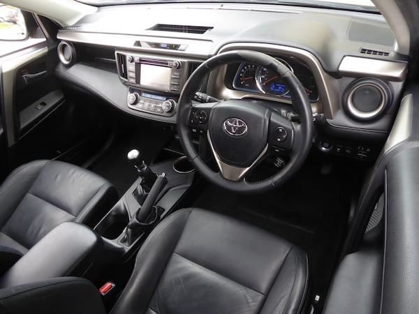 Used Toyota RAV4 2014 for sale - 76184184: Photo 11