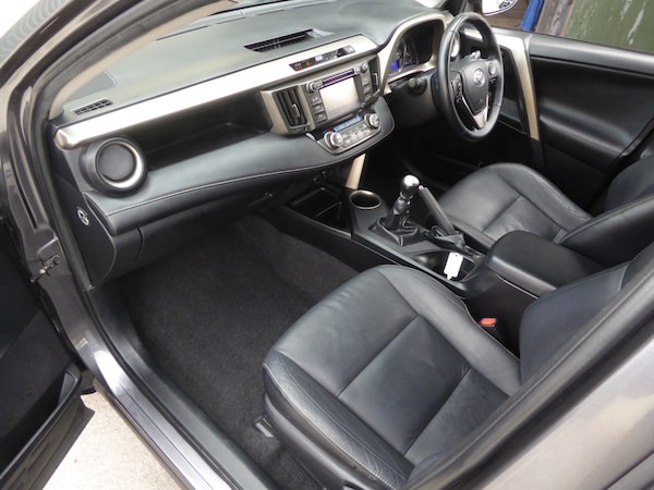 Used Toyota RAV4 2014 for sale - 76184184: Photo 14