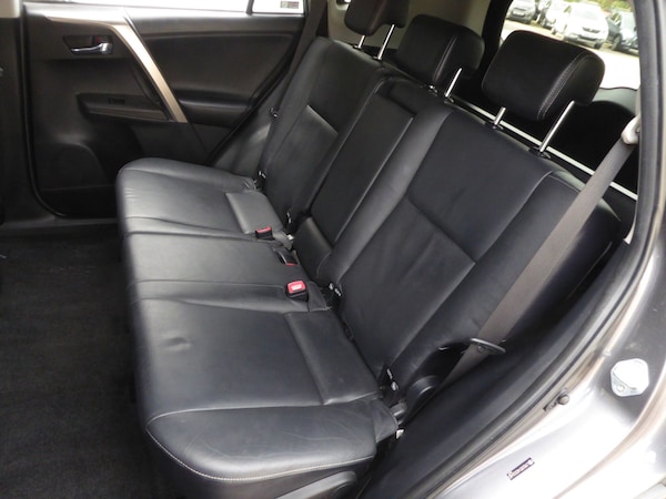 Used Toyota RAV4 2014 for sale - 76184184: Photo 16